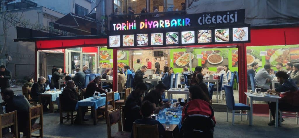 Tarihi Diyarbakır Ciğercisi - İstanbul’da Yemek Yerleri