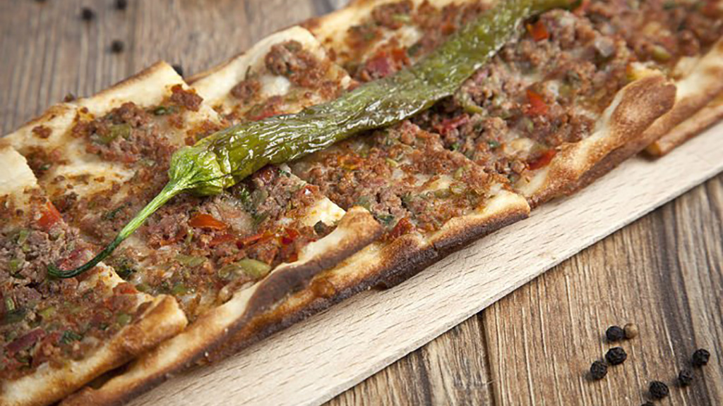 Etli Ekmek - Konya’da Ne Yenir?