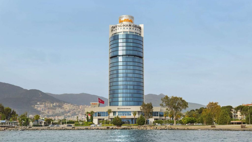 Wyndham Grand İzmir - İzmir Otelleri - En İyi 50 Otel
