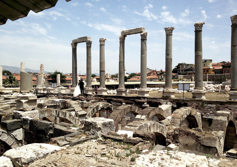 Smyrna Antik Kenti  - İzmir’de Gezilecek Yerler Listesi