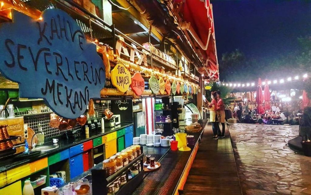 Dönerciler Çarşısı & Şemsiye Sokak - Antalya’da Gezilecek Yerler - En İyi 50 Yer