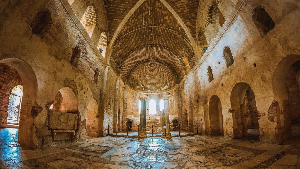 St. Nicholas Kilisesi - Antalya’da Gezilecek Yerler - En İyi 50 Yer