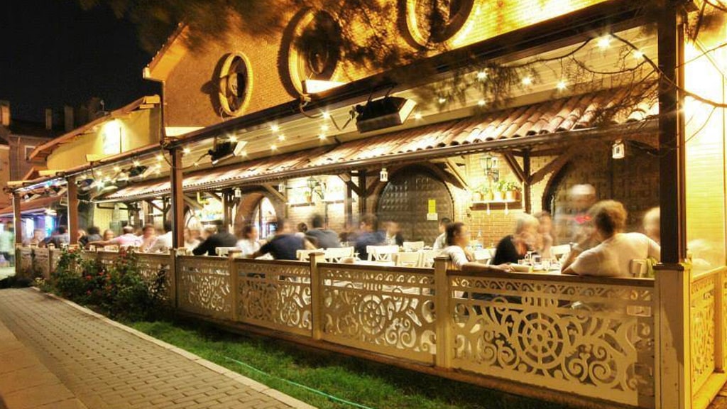 Mezze House Kızılcıklı - Eskişehir’de Yemek Yerleri