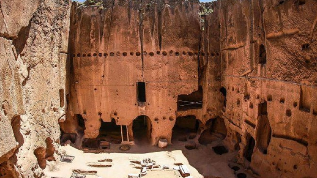 Gümüşler Manastırı - Niğde'de Gezilecek Yerler Listesi - En İyi 20 Yer