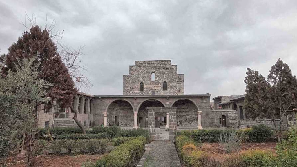 Meryem Ana Kilisesi - Mardin'de Gezilecek Yerler Listesi - En İyi 25Yer