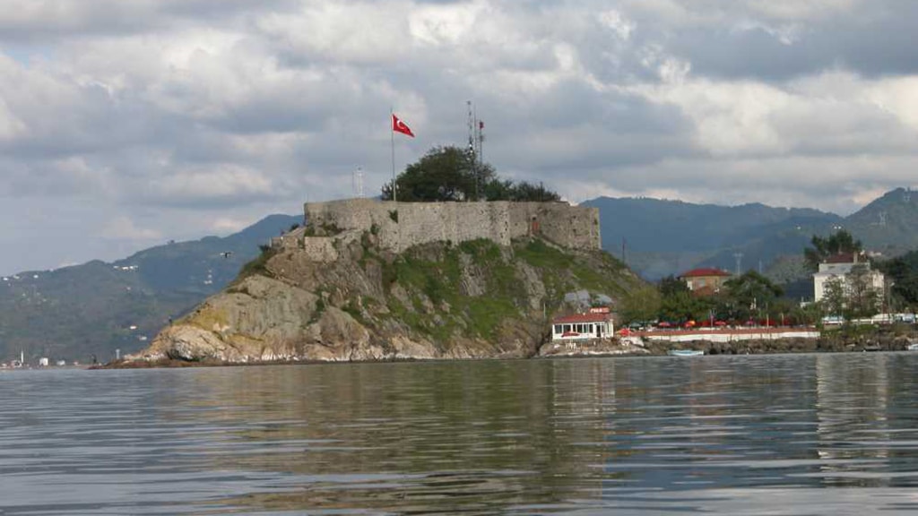 Tirebolu Kalesi - Giresun Gezilecek Yerler