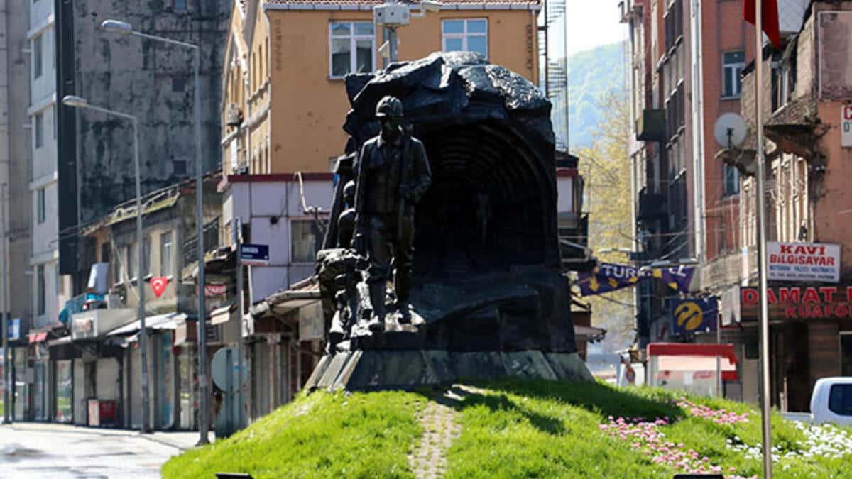 Madenci Anıtı - Zonguldak'da Gezilecek Yerler Listesi - En İyi 25 Yer