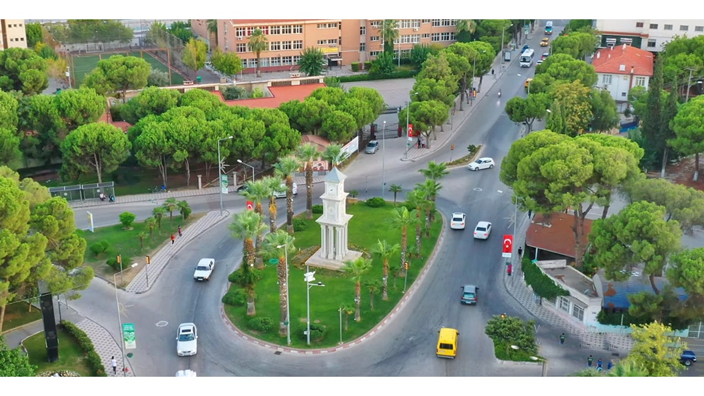Turgutlu Saat Kulesi - Manisa'da Gezilecek Yerler Listesi - En İyi 20 Yer
