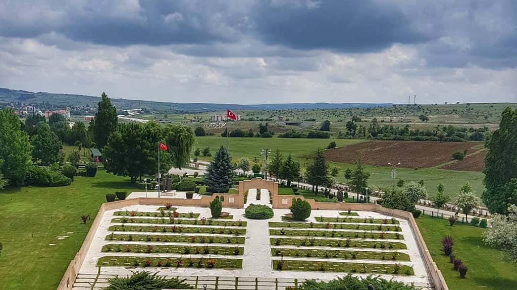 Dumlupınar Şehitliği - Kütahya'da Gezilecek Yerler Listesi - En İyi 25 Yer