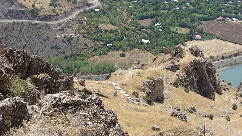 Palu Kalesi - Elazığ Gezilecek Yerler