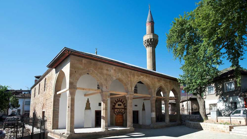 Tarihi Bilecik Camisi - Bilecik Gezilecek Yerler