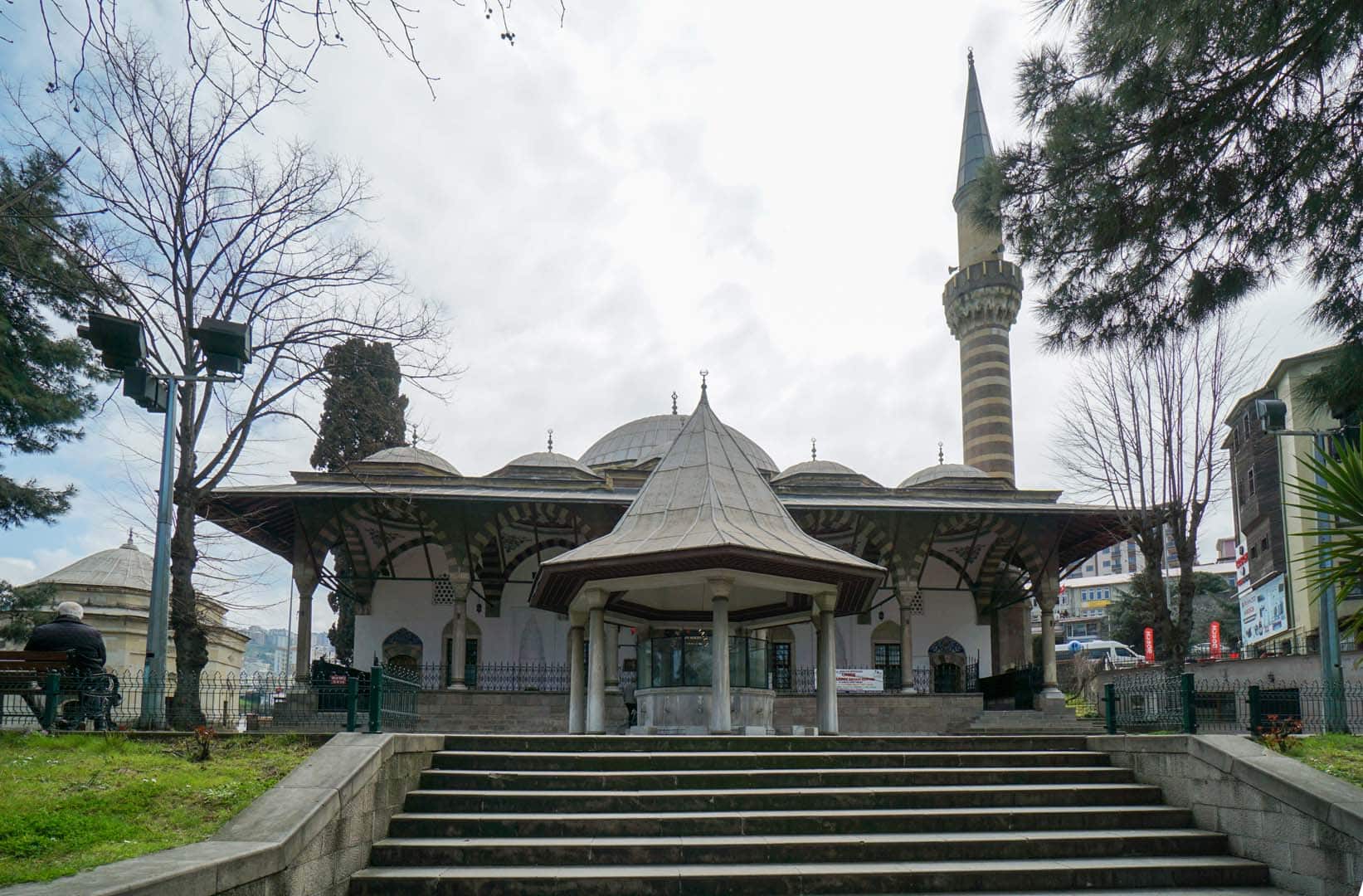 Gülbahar Hatun Camii ve Türbesi - Trabzon'da Gezilecek Yerler Listesi - En İyi 35 Yer