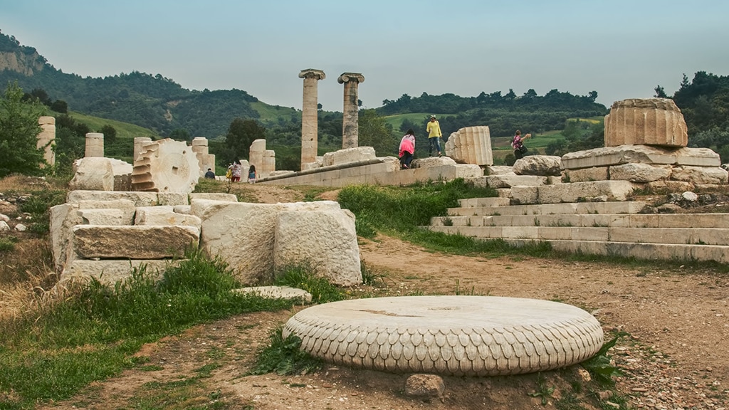 Salihli Artemis Tapınağı - Manisa'da Gezilecek Yerler Listesi - En İyi 20 Yer