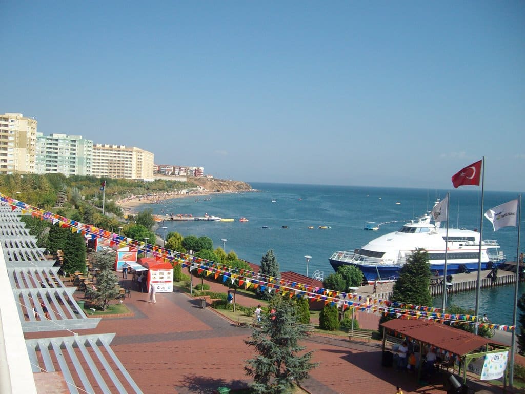 Armutlu İskele Meydanı - Yalova'da Gezilecek Yerler Listesi - En İyi 25 Yer