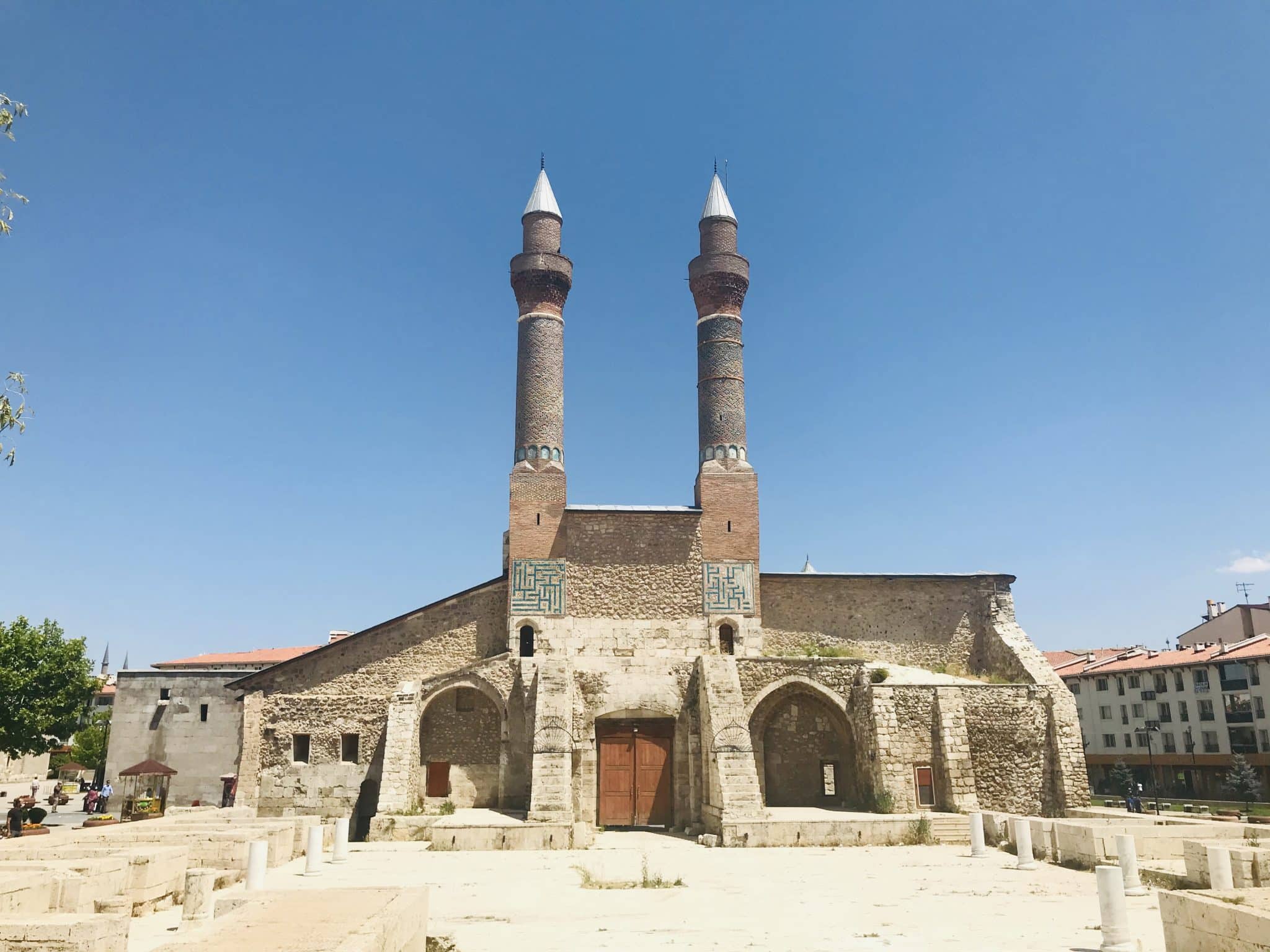 Çifte Minareli Medrese - Sivas'ta Gezilecek Yerler Listesi - En İyi 20 Yer