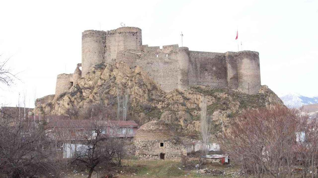 Oltu Kalesi - Erzurum Gezilecek Yerler