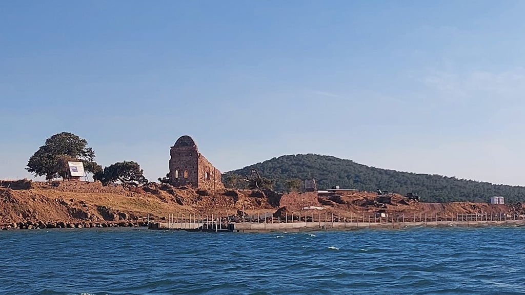 Tavuk Adası - Balıkesir Gezilecek Yerler