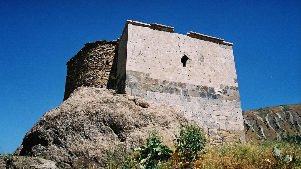 Hakkari Tarihi Kilisesi - Hakkari Gezilecek Yerler