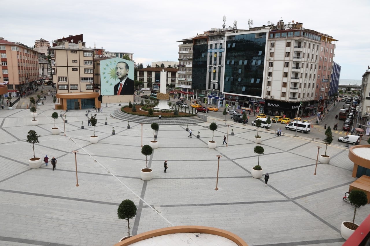 Rize Meydan Parkı - Rize'de Gezilecek Yerler Listesi - En İyi 30 Yer