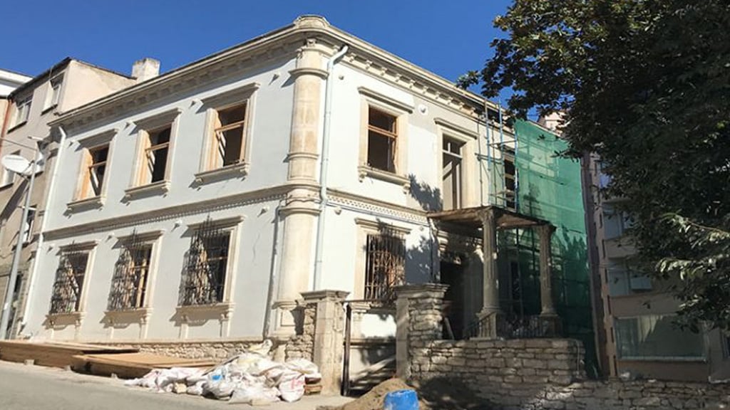 Eski Vali Konağı - Kars'ta Gezilecek Yerler Listesi - En İyi 25 Yer