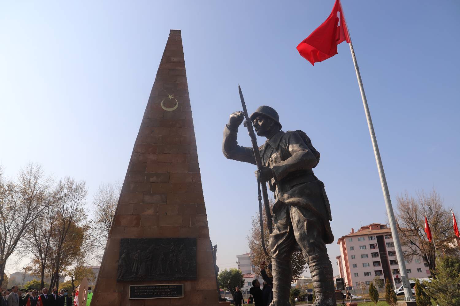 İnsan Hakları Anıtı - Iğdır'da Gezilecek Yerler Listesi - En İyi 20 Yer