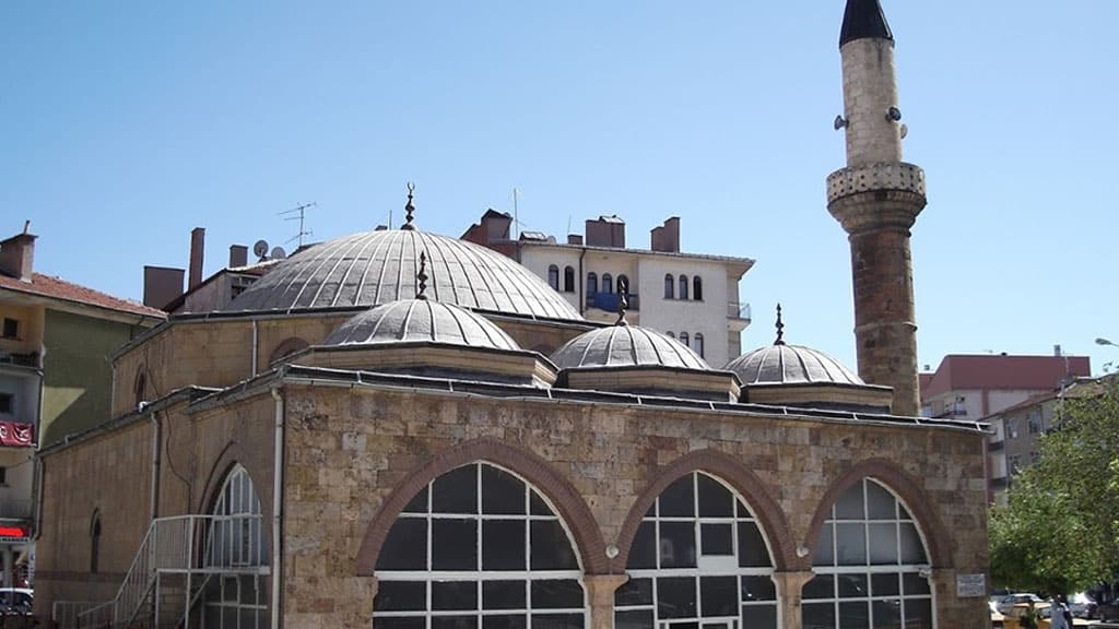 Kapucu Cami - Kırşehir'de Gezilecek Yerler Listesi - En İyi 20 Yer