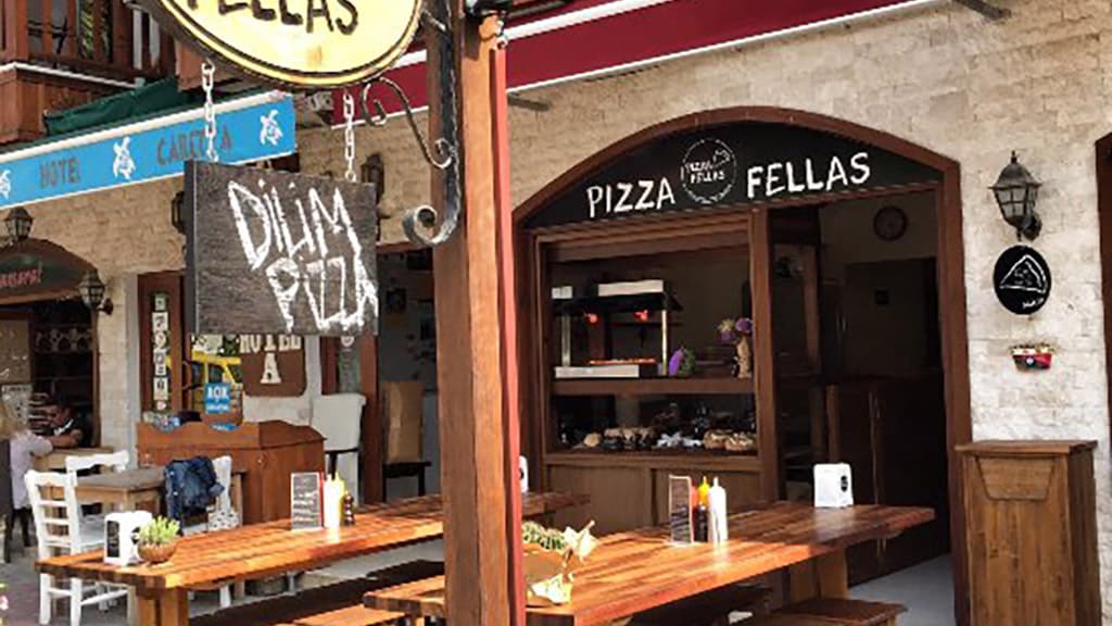 Pizza Fellas Akyaka - Muğla Yemek Yerleri- En İyi 50 Restoran