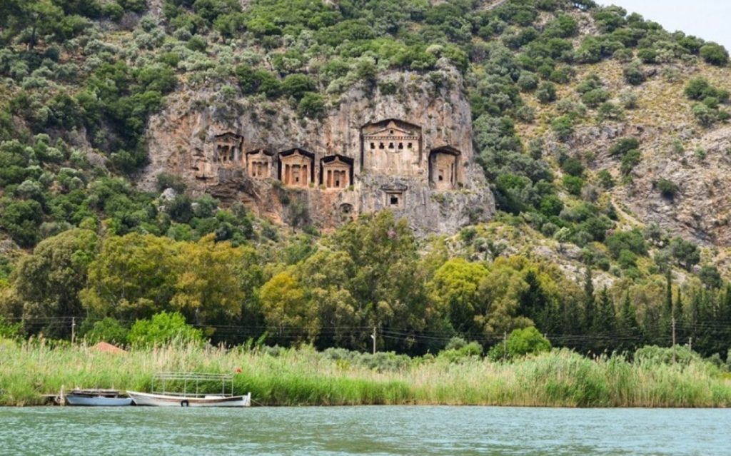 Kaunos Kral Mezarları – Dalyan’da Gezilecek Yerler Listesi – En İyi 25 Yer