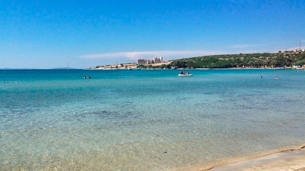 Ali Bostan Plajı - Alaçatı’da Gezilecek Yerler Listesi – En İyi 30 Yer
