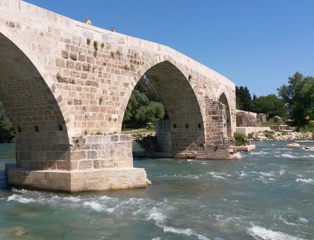 Tarihi Aspendos Köprüsü - Belek'te Gezilecek Yerler Listesi – En İyi 20 Yer