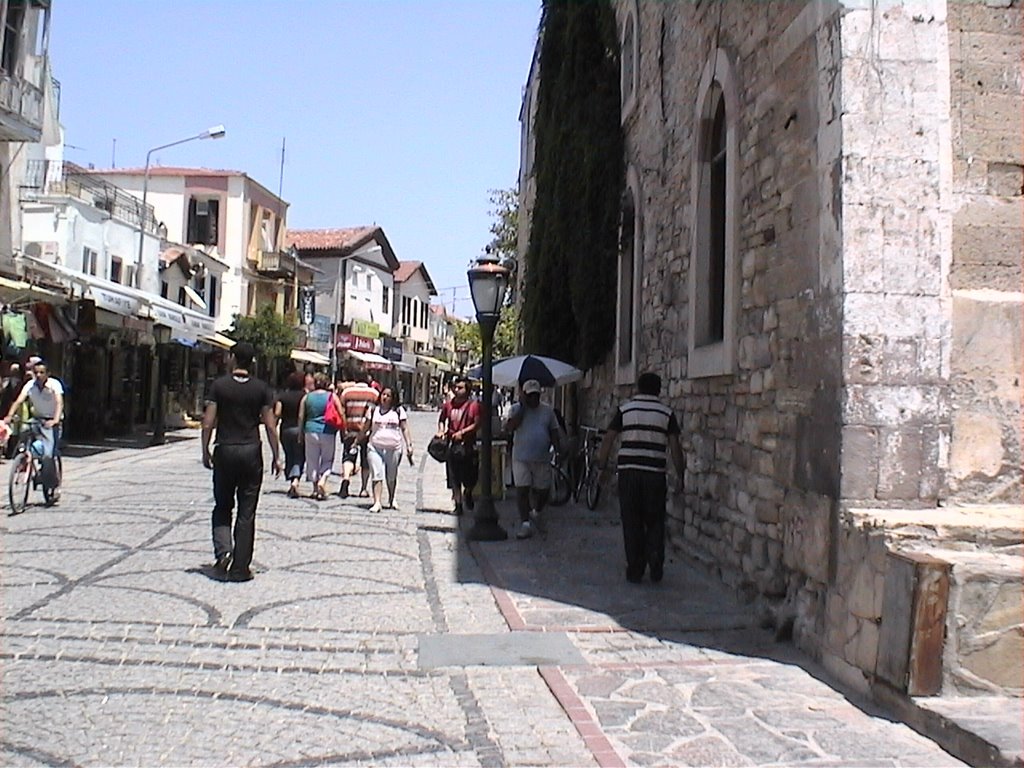 Çeşme Çarşısı – Çeşme’de Gezilecek Yerler Listesi – En İyi 30 Yer