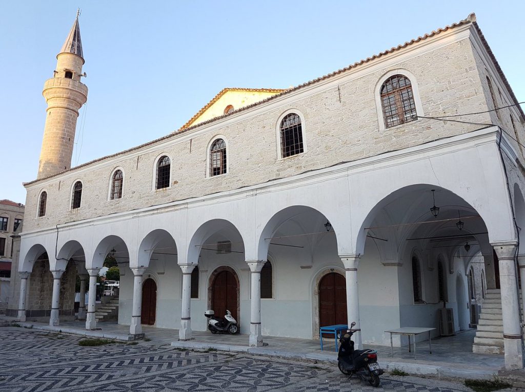 Alaçatı Pazaryeri Camii – Çeşme’de Gezilecek Yerler Listesi – En İyi 30 Yer