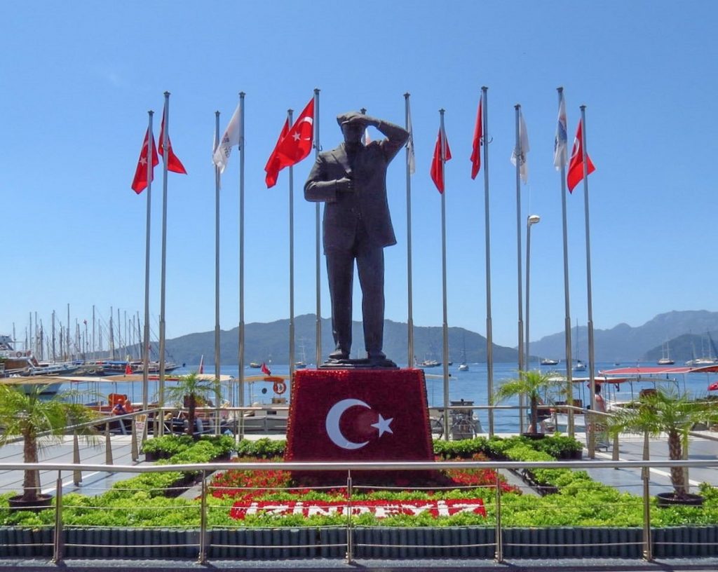 Atatürk Heykeli - Marmaris’te Gezilecek Yerler Listesi - En İyi 25 Yer