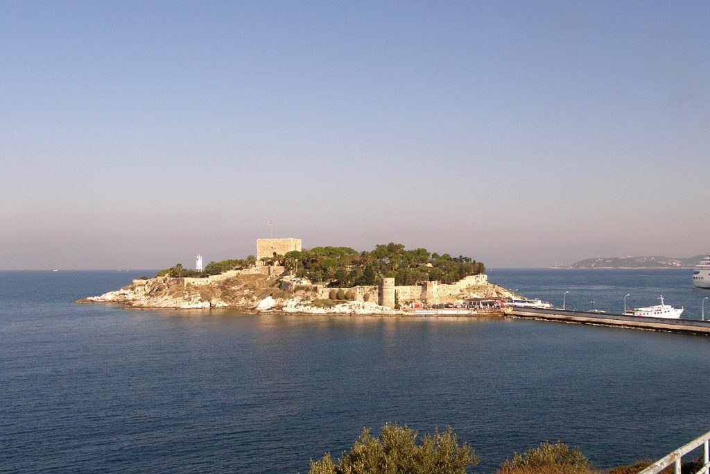 Güvercinada - Kuşadası Gezilecek Yerler