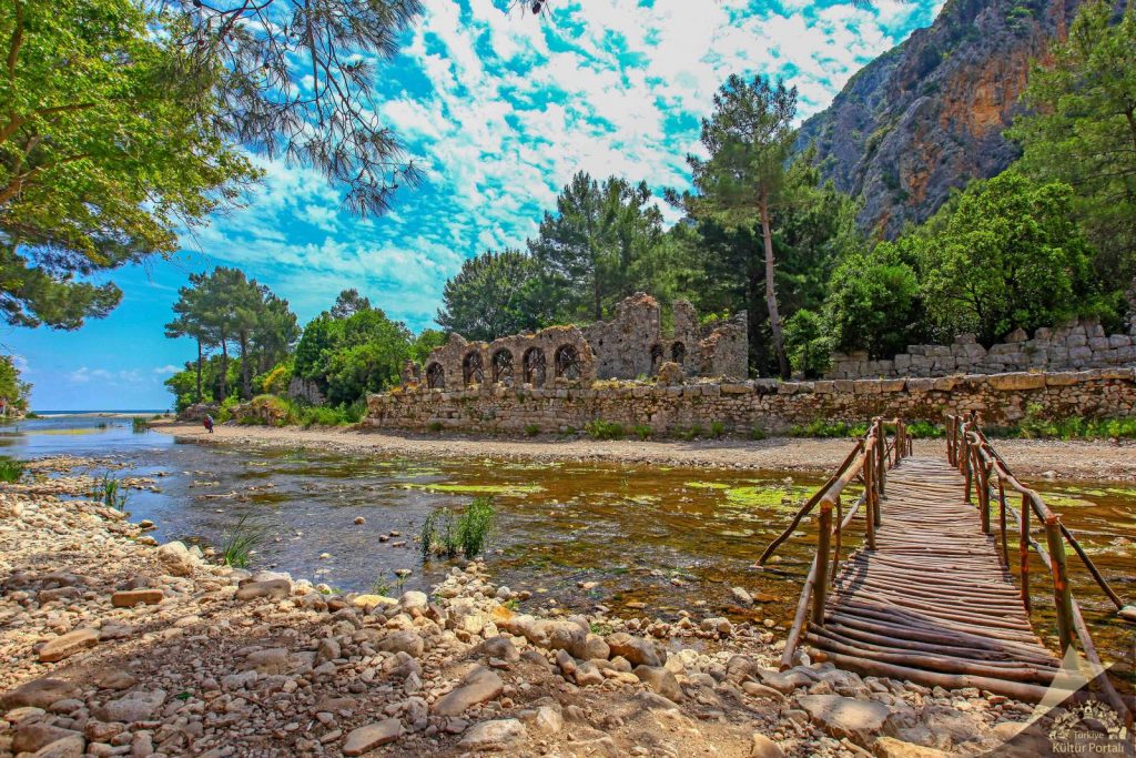 Olympos Antik Kenti - Kemer'de Gezilecek Yerler Listesi – En İyi 20 Yer