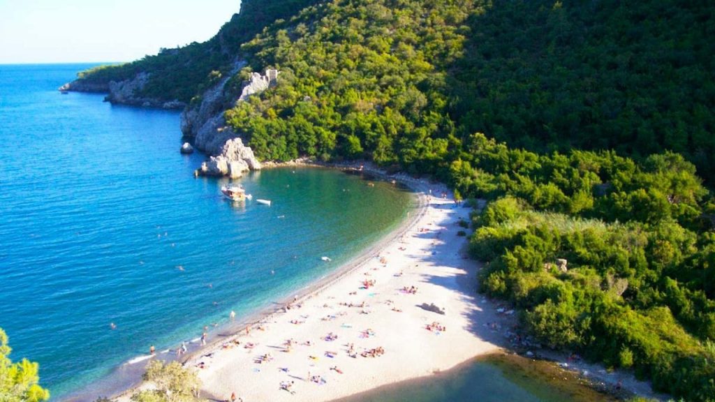 Olympos Plajı - Kemer'de Gezilecek Yerler Listesi – En İyi 20 Yer