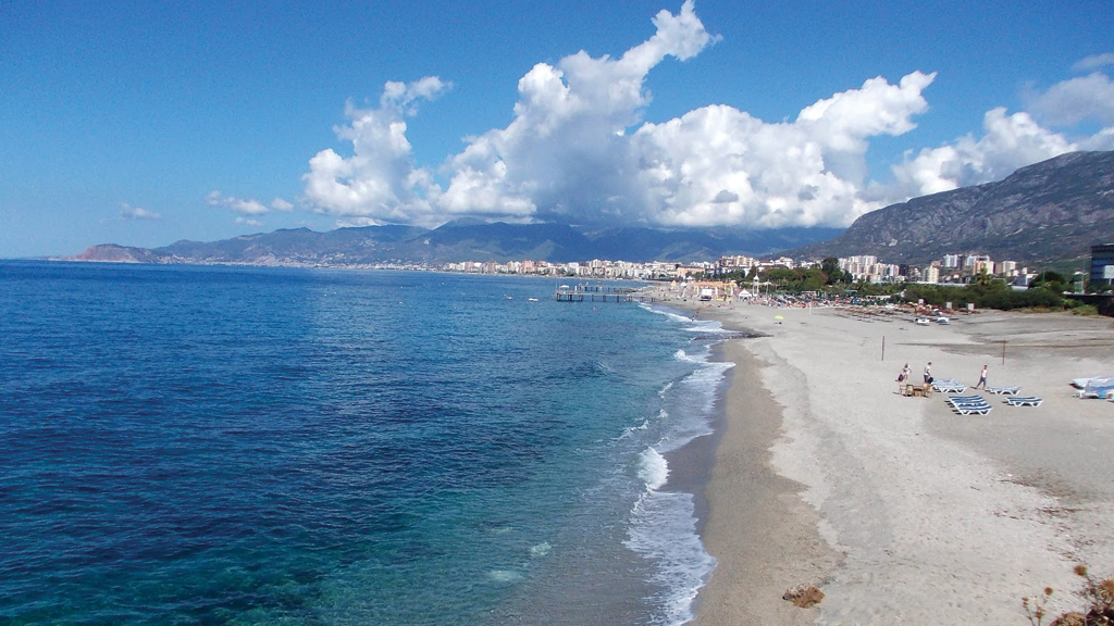 Mahmutlar Plajı - Alanya Gezilecek Alanlar