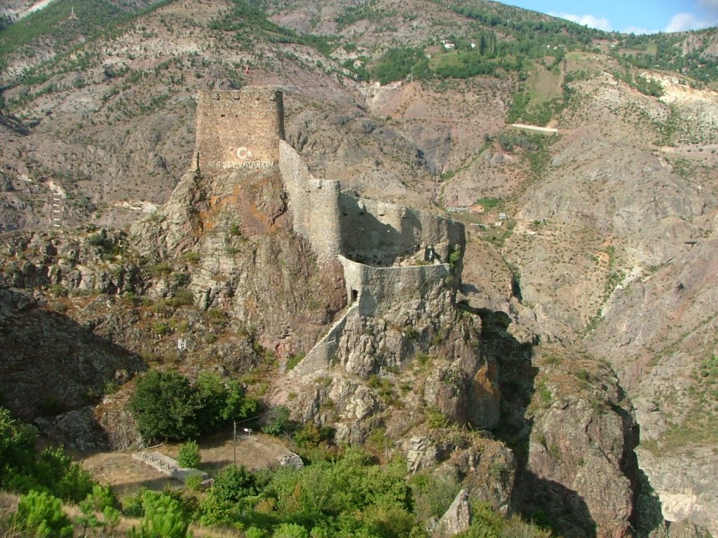 Artvin Kalesi – Artvin Gezilecek Yerler – En İyi 20 Yer