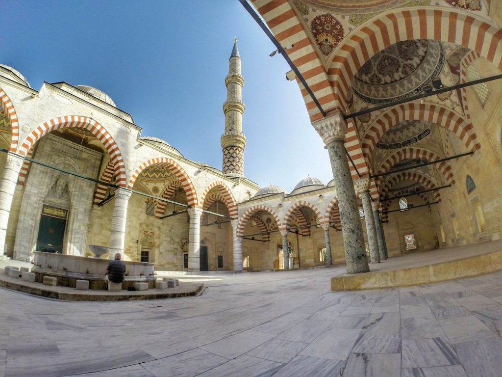 Burmalı (Üç Şerefeli) Cami – Edirne Yemek Yerleri – En İyi 29 Restoran