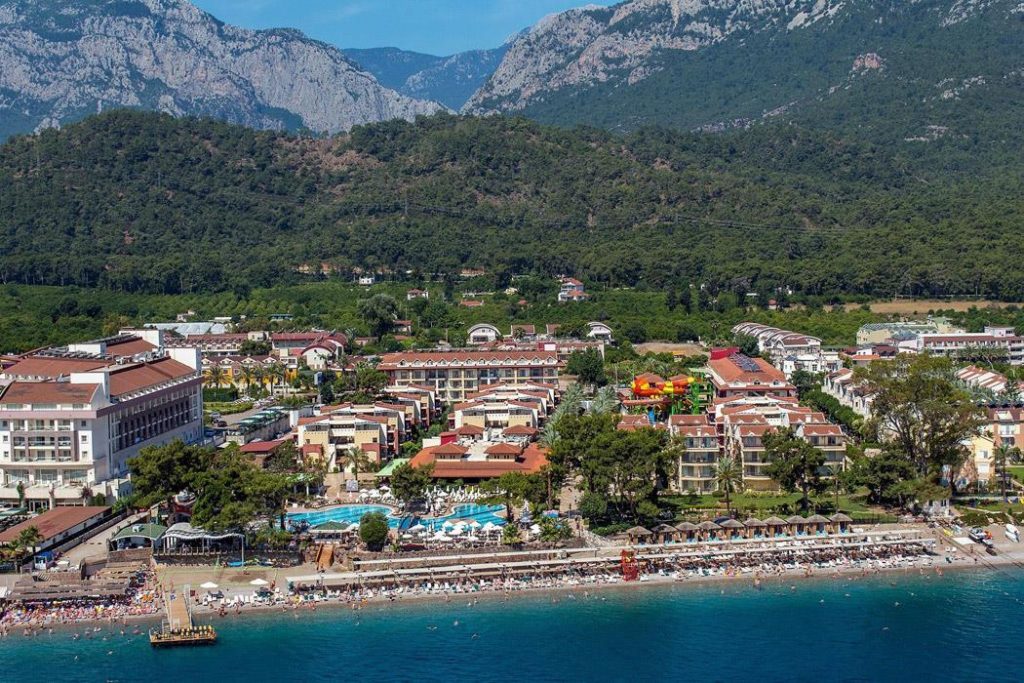 Crystal Aura Beach Resort & SPA – Kemer Otelleri – En İyi 27 Otel